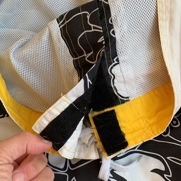 Iowa Swim Trunks Hawkeyes‎ black & white Hawaiian Print Board Shorts men’s large - Picture 4 of 8